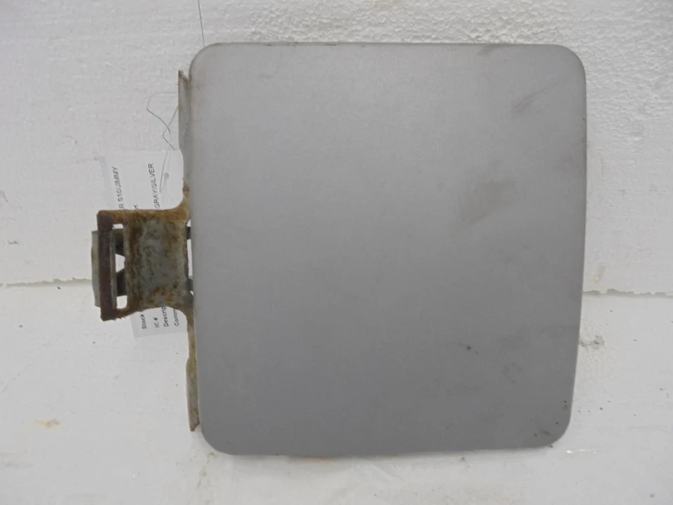 Puerta de llenado de tanque de combustible gris Chevy S10 Blazer GMC S15 Jimmy 94 93 92 91 14060420 Foto 1 de 4