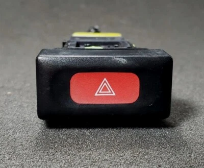 Nissan Pickup D21 1995 1996 1997 carrocería dura Pathfinder peligro interruptor de emergencia OEM Foto 1 de 4