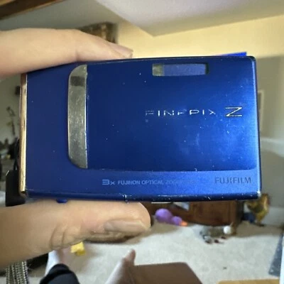 Fujifilm FinePix Z Series Z10fd 7.2MP Digital Camera - Blue - Image 1 of 4