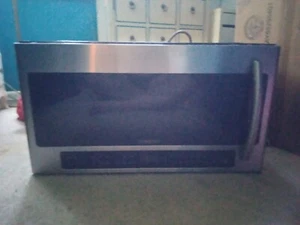 LG Black Stainless Steel 2.0 cu. ft. Over-the-Range Microwave -LMV2031SS OB - Picture 1 of 10