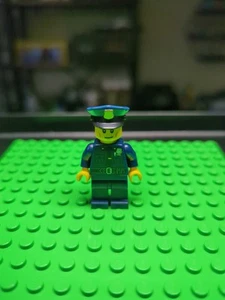 LEGO® 71000 Minifigures - Series 9 - Policeman No Accessories A16 - Picture 1 of 2