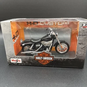 HARLEY DAVIDSON MAISTO 2006 DYNA STREET BOB 1:18 SCALE MOTORCYCLE - Picture 1 of 5