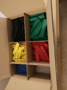 Set 900 Stück Kunststoffklötze, Verglasungsklötze, Unterleger  100x20x1-6 mm - Bild 1 von 8