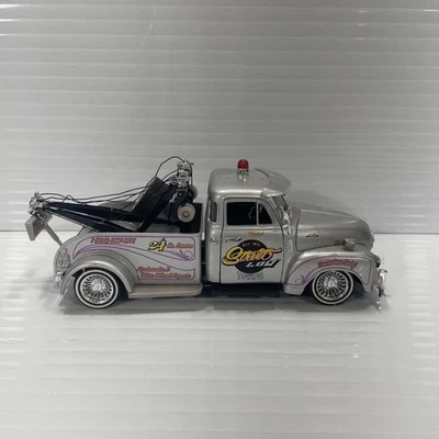 Camión de remolque fundido a presión Jada Toys 1:24 Street Low 1953 Chevrolet Foto 1 de 4