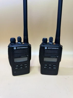 2X Motorola EX560XLS VHF Portable Two-Way Radio - AAH38kDH9DU6AN  W/ BATTERIES - Image 1 of 4