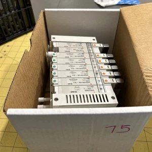 SMC 164K745G01 Manifold Assembly 8 Station, VV5021-08-DANGO  - Picture 1 of 6