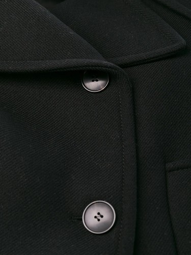 Cappotto Valentino Garavani con ricamo floreale e toppa manica