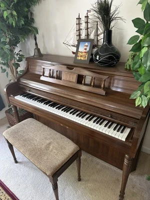KIMBALL Artist Console Upright Piano w/ Bench, Single Owner, Excellent - Image 1 of 4