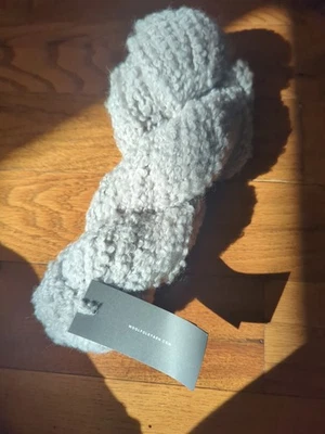 Woolfolk Flette Bulky Yarn Single Skein FB01 131 Yds Us 10 Needle Light Gray - Image 1 of 2