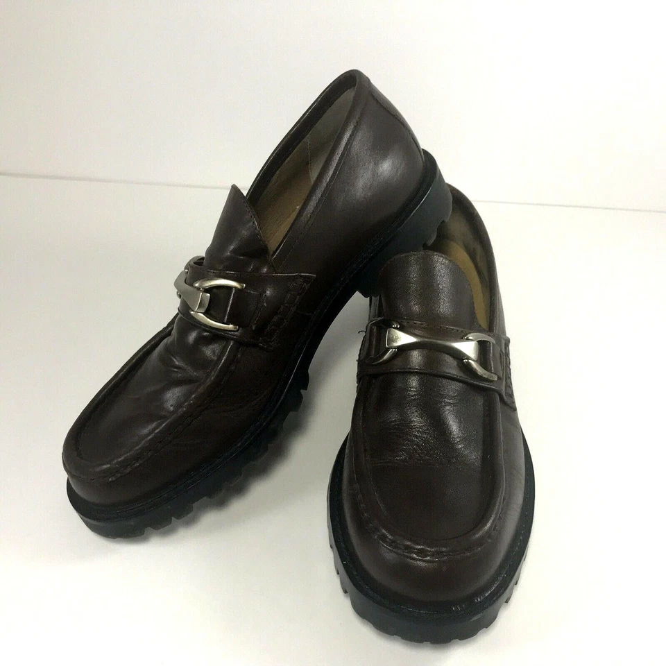 Mocasines Kenneth Cole Reaction de cuero marrón con hebilla plateada para hombre talla 8,5 D Foto 1 de 4