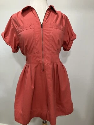 Mameluco utilitario Anthropologie Holding Horses color salmón bolsillos cremallera frontal talla 8 Foto 1 de 4