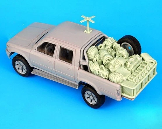 1/35 Resin Package Stowage Supplies for Pick-up Truck Unpainted QJ051 - image 1 of 1