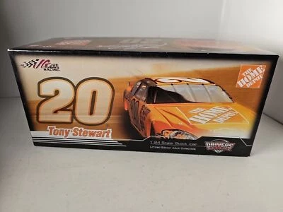 Motorsports Authentics Drivers Select #20 The Home Depot Tony Stewart 2007 1:24 Foto 1 de 4