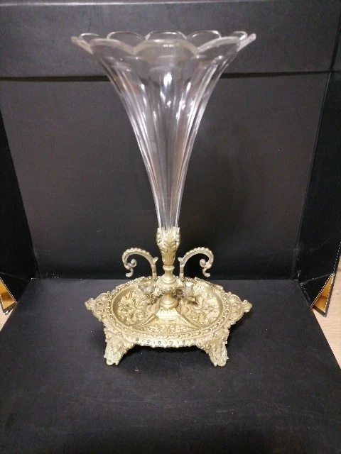 centre de table En Bronze Et Coupe En Cristal - Photo 1/4