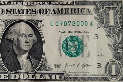 $1 Birthday/Anniversary Bill (Crisp, Good Shape) July 07, 2000‼️ - Image 1 of 3