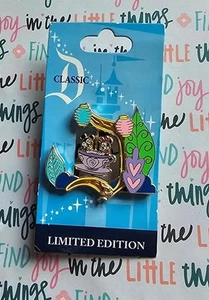 Prendedor DLR Disney Clásico Colección 'D' Mad Tea Party Atracción Mickey Minnie LE - Imagen 1 de 1