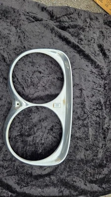 Rolls-Royce Silver Shadow Corniche 1965-80 faro bisel e insignia UB16207 OEM Foto 1 de 4