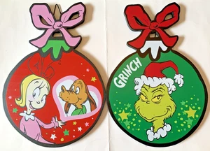 RUZ NEW 2024 The Grinch & 2025 Cindy Lou & Max Ornament Shaped Wood Wall Decors - Picture 1 of 5