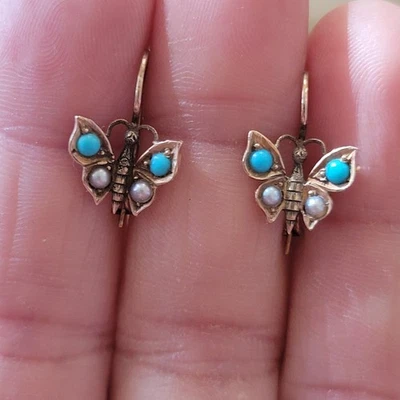 Brincos vitorianos de ouro 10k com borboleta turquesa e pérola - Imagem 1 de 4