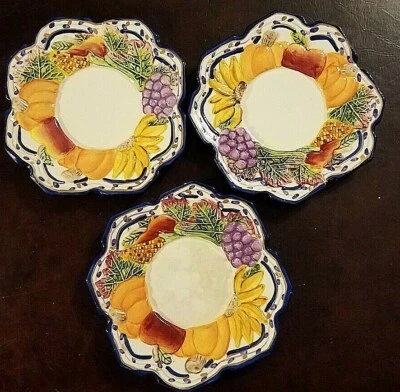 Juego de tres (3) platos Bella Casa de Ganz 6,25 pulgadas borde festoneado diseño fruta Foto 1 de 4