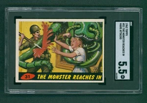 1962 Mars Attacks Baseball Card - #31 The Monsters Reaches In, SGC 5.5 EX+ - Picture 1 of 2