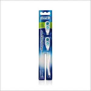 Oral-B Cross Action Spazzolino Elettrico Morbido 2 Testine di Ricambio Oral - Foto 1 di 6