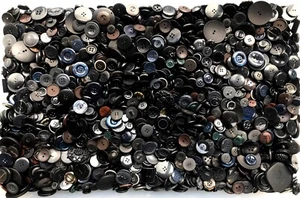 Buttons 1KG Mixed Button Wholesale Assorted DARK Mix Black Grey Brown Blue (M) - Picture 1 of 11
