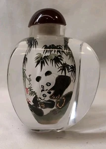 Botella de tabaco grande de cristal chino pintado al revés dos pandas tesoro de China - Imagen 1 de 11