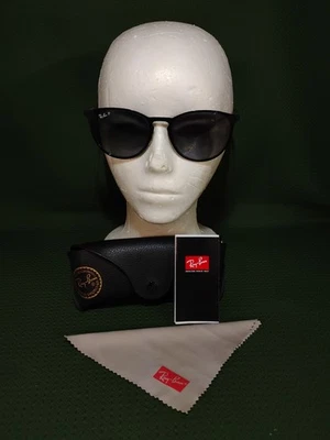 Gafas de sol Ray-Ban RB3539 002/T3 Erika marco negro gris degradado 54 mm polarizadas Foto 1 de 4