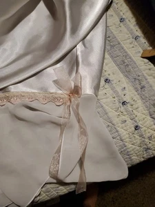 Delicates geblümtes Nachthemd Polyester Gr. XL wunderschön cremeweiß. Chiffon Around  - Bild 1 von 3