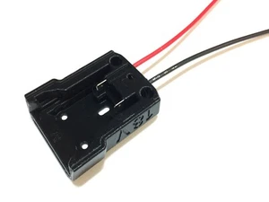 Adattatore batteria per Milwaukee 18V M18 XC18 connettore alimentazione dock 12 calibro - Foto 1 di 6
