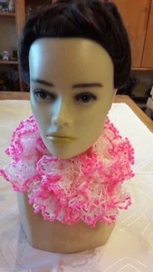 Volantschal, Rüschenschal, Fransenschal, Strickschal, Handarbeit - Bild 1 von 4