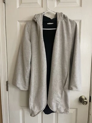 Женская легкая куртка с открытым капюшоном на подкладке Zachariah Bryant. Серые карманы Sml - Изображение 1 из 4