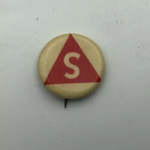 Pinback "S" innen rot Dreieck weißer Hintergrund Knopf Vintage antik unbekannt - Bild 1 von 12