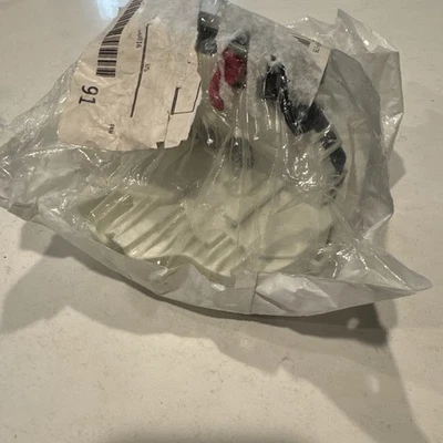 Cerradura de pestillo de puerta trasera izquierda Mopar 4589923AH 2011-2022 Durango Grand Cherokee nueva Foto 1 de 4