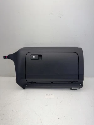 Guantera Volkswagen Jetta Wagon 2010-2014 fabricante original Foto 1 de 4