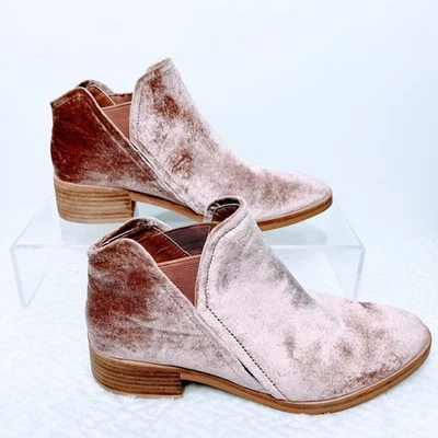 DOLCE VITA Women’s Rose Pink Velvet Ankle Boots | 6.5 - Image 1 of 4