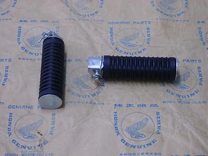 HONDA S90 CS90 C200 CL90 CB100 Foot Peg Rubber Step Rear Pair NEW free shipping - Picture 1 of 6