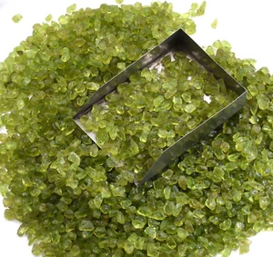 Arizona Peridot Scoop Raw Rough Gemstone A+Quality Genuine Wholesale Lot 500 cts - Picture 1 of 11