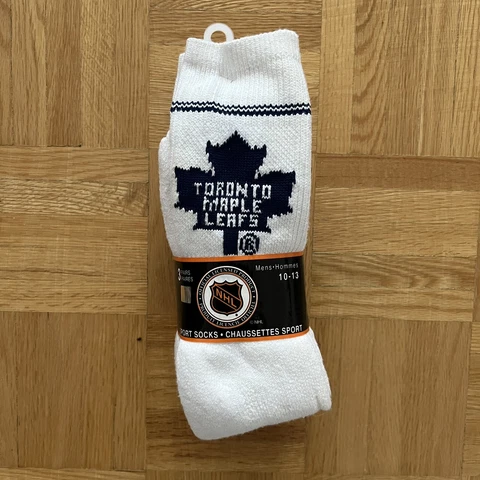 Vintage NOS Toronto Maple Leafs NHL socks 3 pack Made In Canada Cover