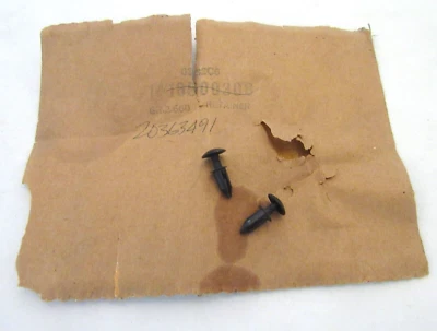 Nuevo de Lote Antiguo Chevy Pontiac Olds Camaro Firebird Lámpara Trasera Luz Remache GM 16500308 Foto 1 de 4