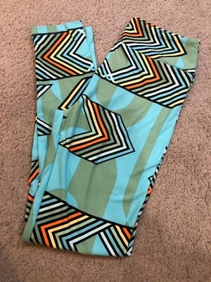 NEW LuLaRoe Leggings One Size OS Mint Green Multi Arrow Chevron Design NEW #51 - Image 1 of 2