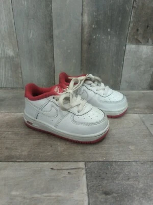 Кроссовки детские Nike Air Force 1 низкие университетские красно-белые CU0815-101 размер 6C - Изображение 1 из 4