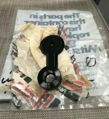 NOVO ESTOQUE ANTIGO MITSUBISHI-RENAULT JANELA REG HANDLE ENROLADOR!! P.N.73113518 - Imagem 1 de 4