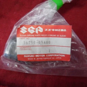 36750-05A00  New Genuine Suzuki Circuit Breaker Plug LT80 GSXR1100 - Picture 1 of 2