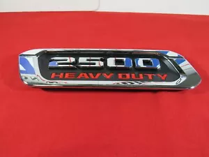 DODGE RAM 2500 Heavy Duty Left Hood Emblem Nameplate DT NEW OEM MOPAR - Foto 1 di 7