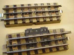MäRKLIN H0 3600 KP+U SIGNALGleise für 442 477 478 Mittelleiter unterbrochen 800 - Bild 1 von 3