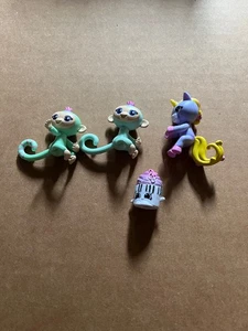 WowWee Fingerlings Minis Series Unicornio y un Mono Colorido - Imagen 1 de 2