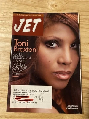 JET MAGAZINE OCTOBER 9, 2006 TONI BRAXTON ON THE LAS VEGAS STRIP - Image 1 of 2