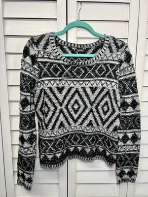 Suéter Lucky Brand Grueso Tejido Boho Estampado Geométrico Talla Mediana Blanco y Negro Foto 1 de 4